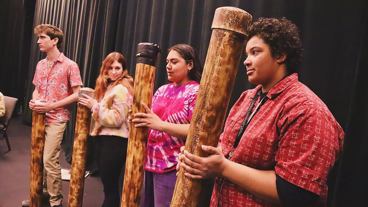 加勒比海的梦中情人' cast members rehearse